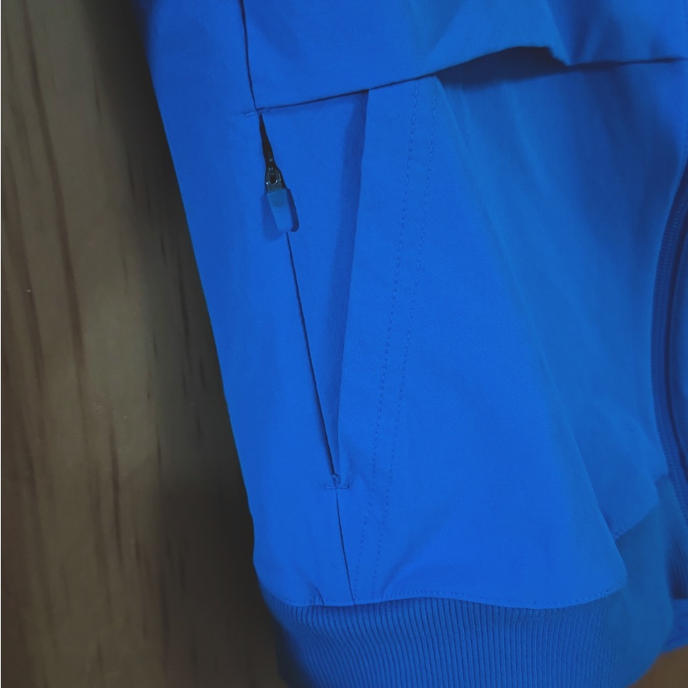 Adidas running light jacket - Picture 3 of 6